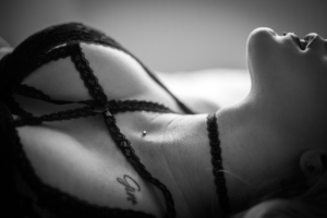 Shooting sensuel avec Romane