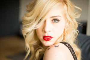 Shooting sensuel avec Romane